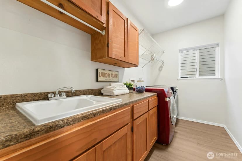 Property photo for 9709 S 237th Place, Kent photo 16