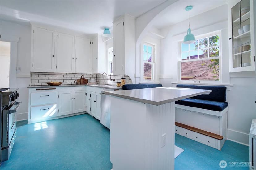 Property photo for 511 N 76th Street, Seattle photo 12