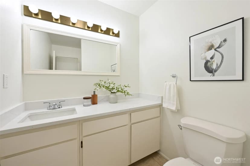 Property photo for 6343 Sand Point Way Ne, Seattle photo 17