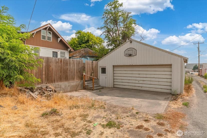 Property photo for 309 E 3rd Street, Ritzville photo 33