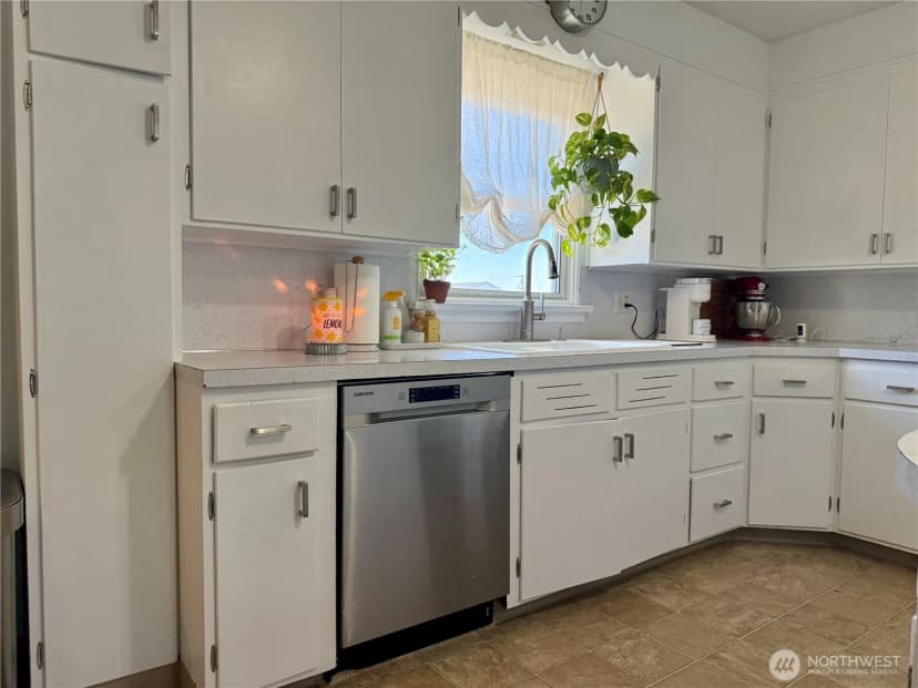 Property photo for 706 E 2nd Avenue, Odessa photo 9