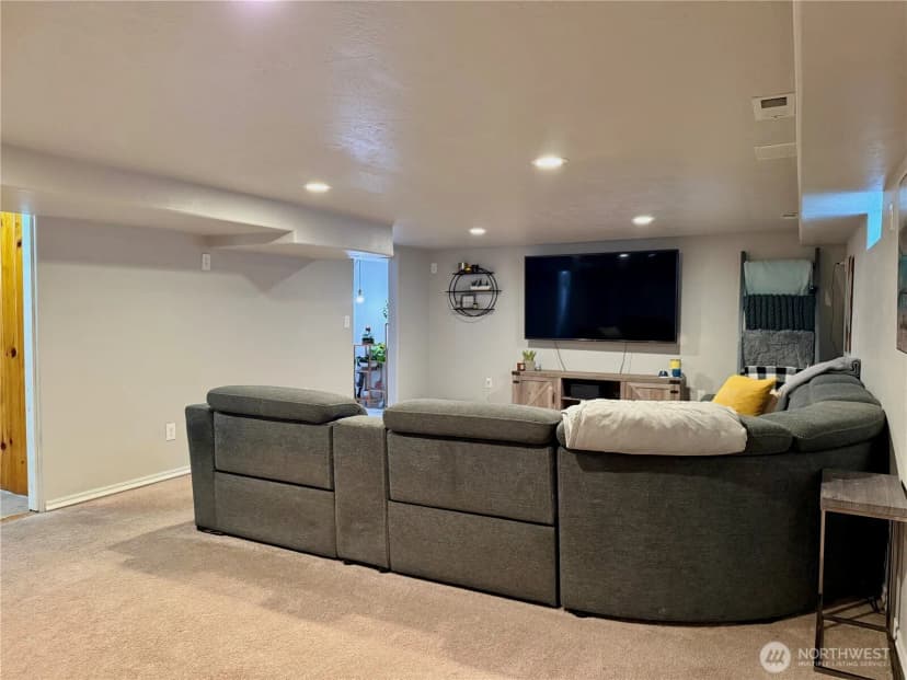 Property photo for 706 E 2nd Avenue, Odessa photo 22