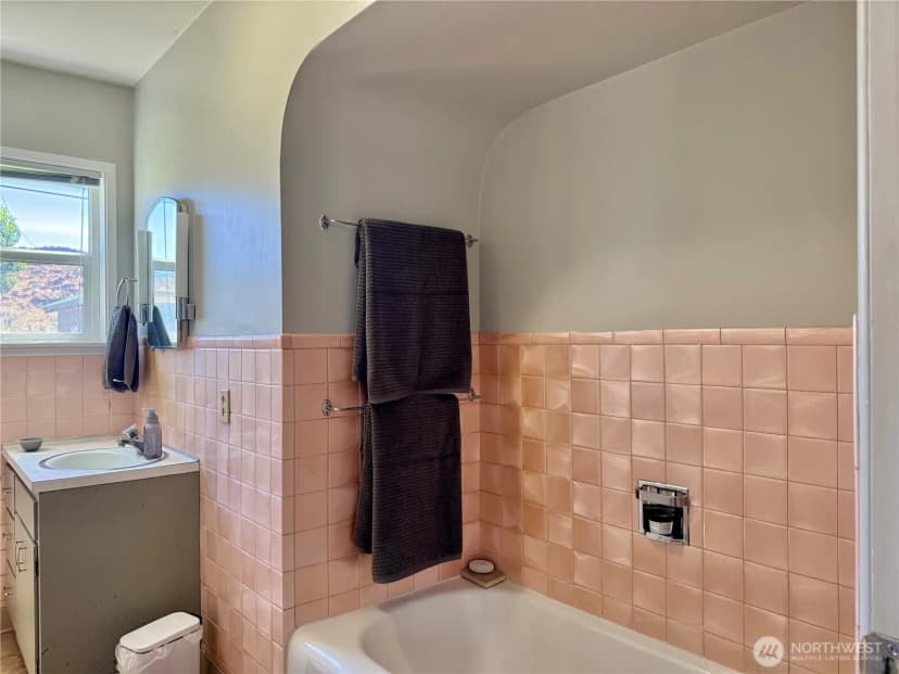Property photo for 706 E 2nd Avenue, Odessa photo 18