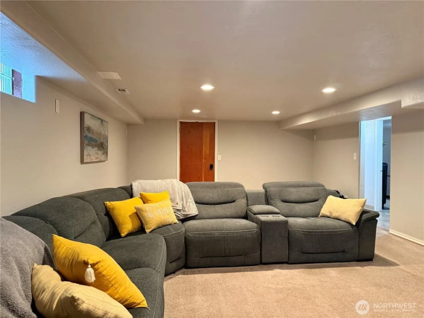 Property photo for 706 E 2nd Avenue, Odessa photo 23