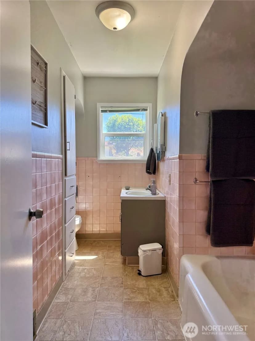 Property photo for 706 E 2nd Avenue, Odessa photo 17