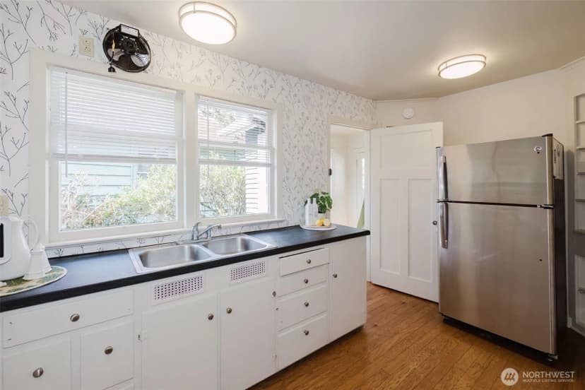 Property photo for 1108 Warren Avenue, Bremerton photo 8
