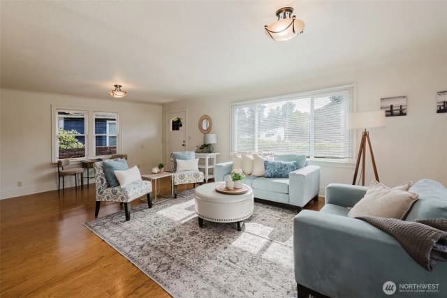 Property photo for 1108 Warren Avenue, Bremerton photo 2