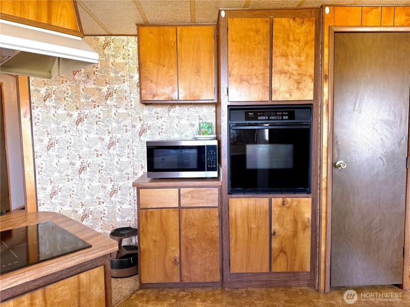 Property photo for 7603 Coyote Heights Road N, Odessa photo 6
