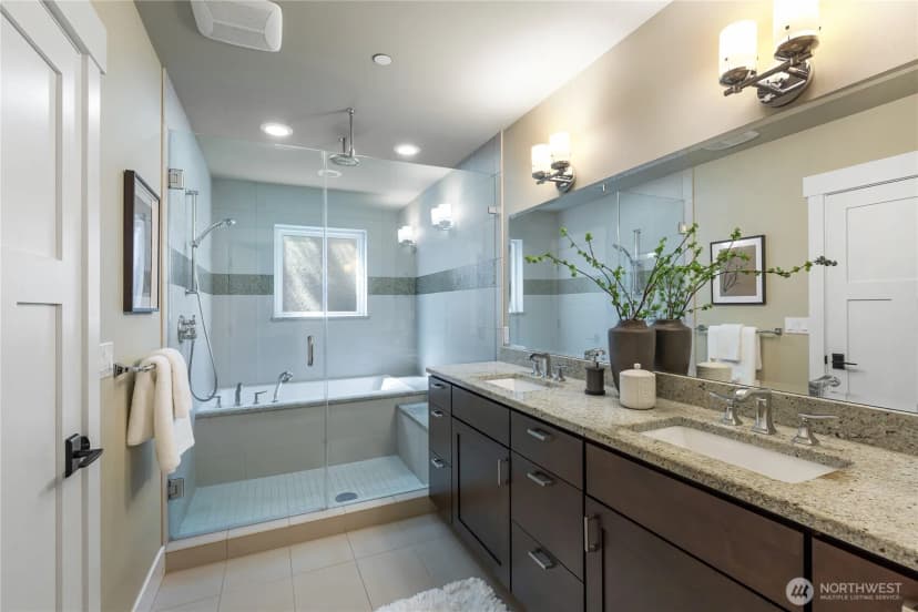 Property photo for 1124 Lake Washington Boulevard S, Seattle photo 28