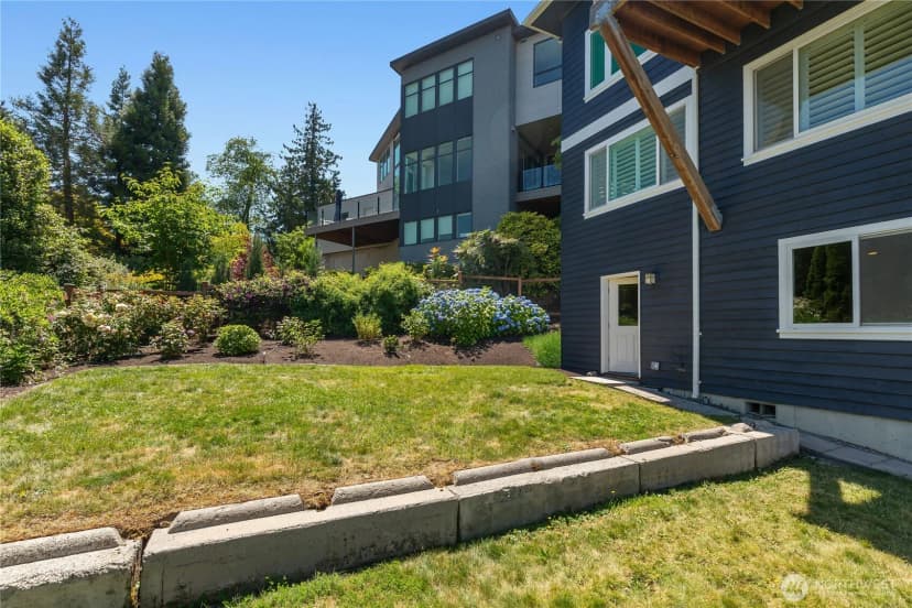 Property photo for 1124 Lake Washington Boulevard S, Seattle photo 36