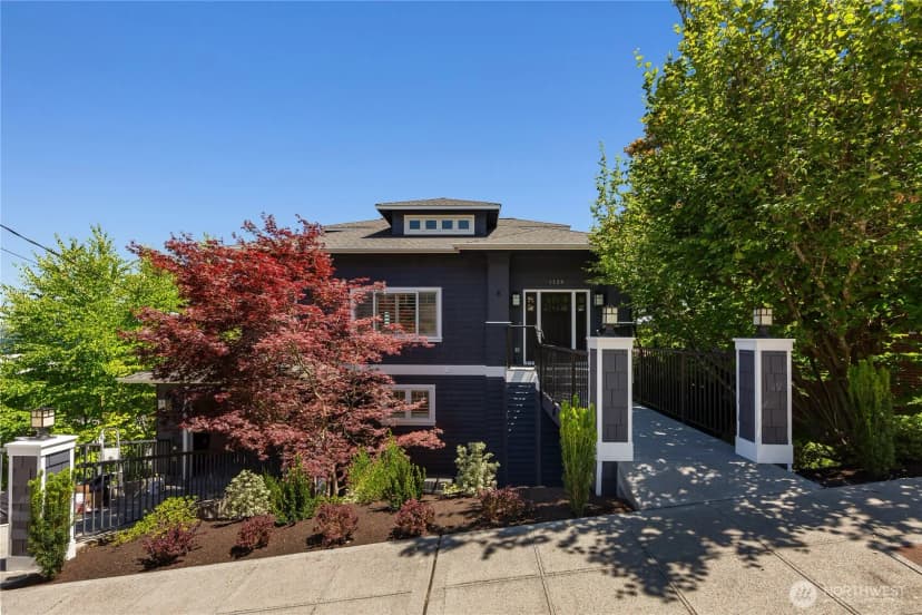 Property photo for 1124 Lake Washington Boulevard S, Seattle
