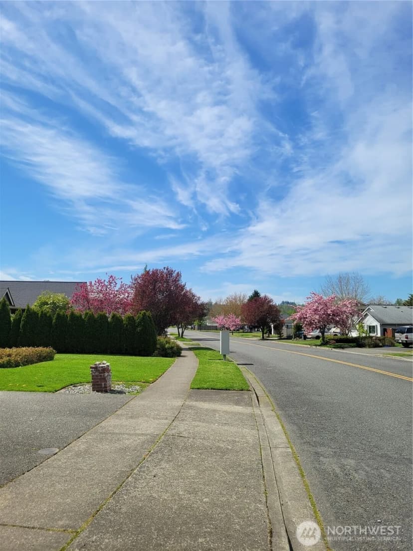 Property photo for 506 Skinner Way Sw, Orting photo 5