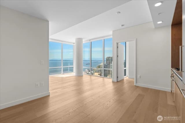 Property photo for 121 Stewart Street #2507, Seattle photo 2