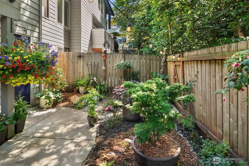 Property photo for 15628 8th Avenue Sw #b, Burien photo 29