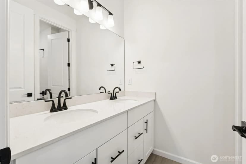 Property photo for 5851 Thornhill Avenue Sw #298, Port Orchard photo 10