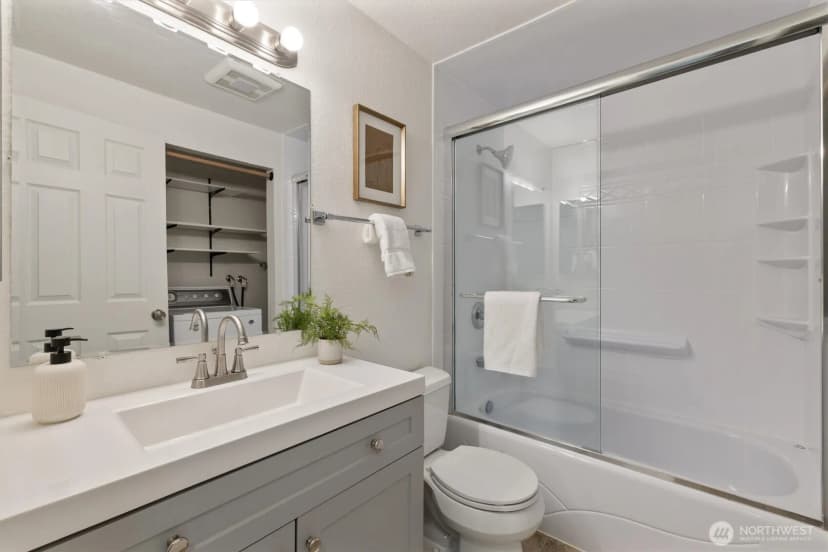Property photo for 9484 Redmond-woodinville Road Ne #c-205, Redmond photo 14