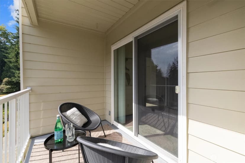 Property photo for 9484 Redmond-woodinville Road Ne #c-205, Redmond photo 17