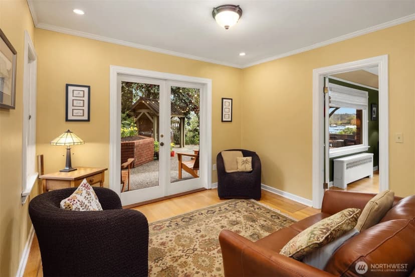 Property photo for 3333 43rd Avenue Ne, Seattle photo 13