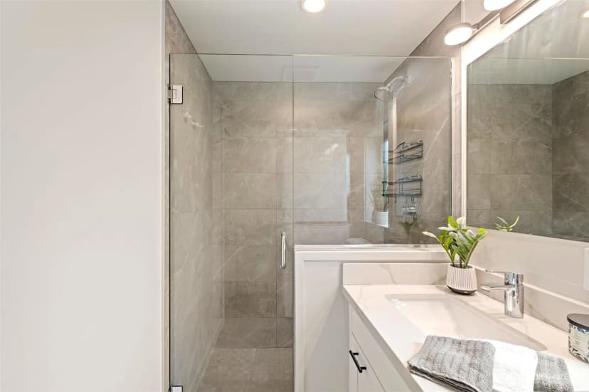 Property photo for 9745 Evanston Avenue N #b, Seattle photo 23