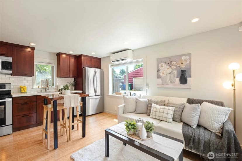Property photo for 9745 Evanston Avenue N #b, Seattle photo 7