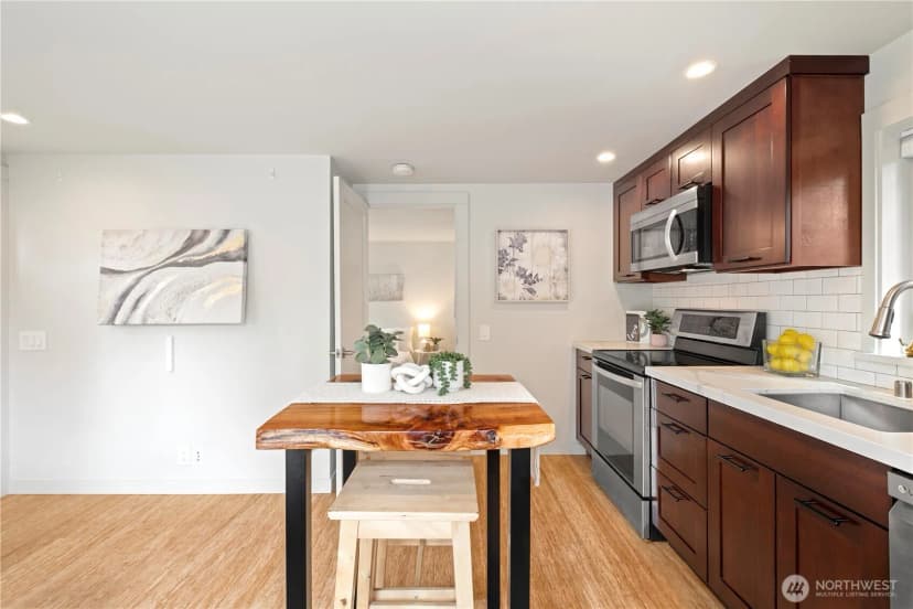 Property photo for 9745 Evanston Avenue N #b, Seattle photo 15