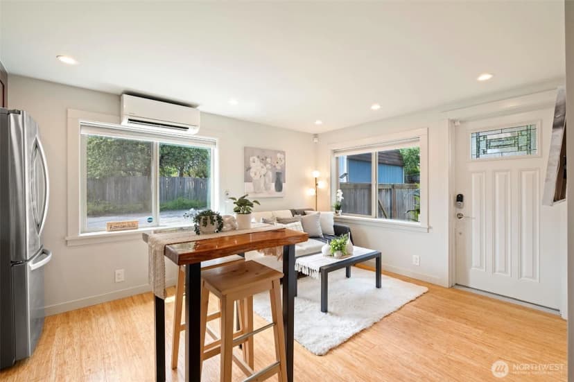 Property photo for 9745 Evanston Avenue N #b, Seattle photo 10