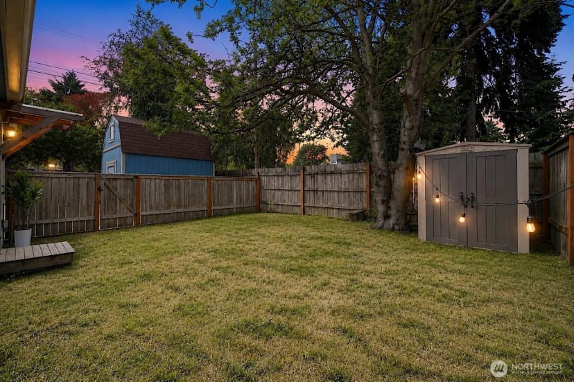 Property photo for 9745 Evanston Avenue N #b, Seattle photo 27