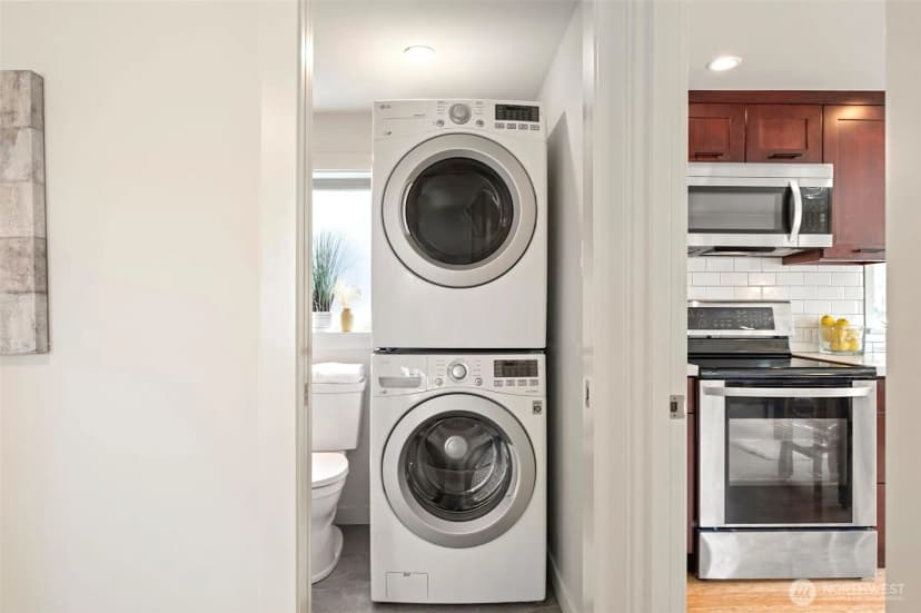 Property photo for 9745 Evanston Avenue N #b, Seattle photo 24