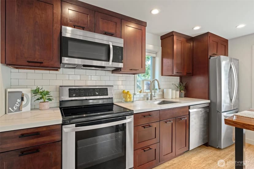 Property photo for 9745 Evanston Avenue N #b, Seattle photo 11