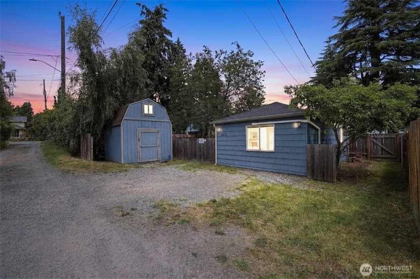 Property photo for 9745 Evanston Avenue N #b, Seattle photo 30