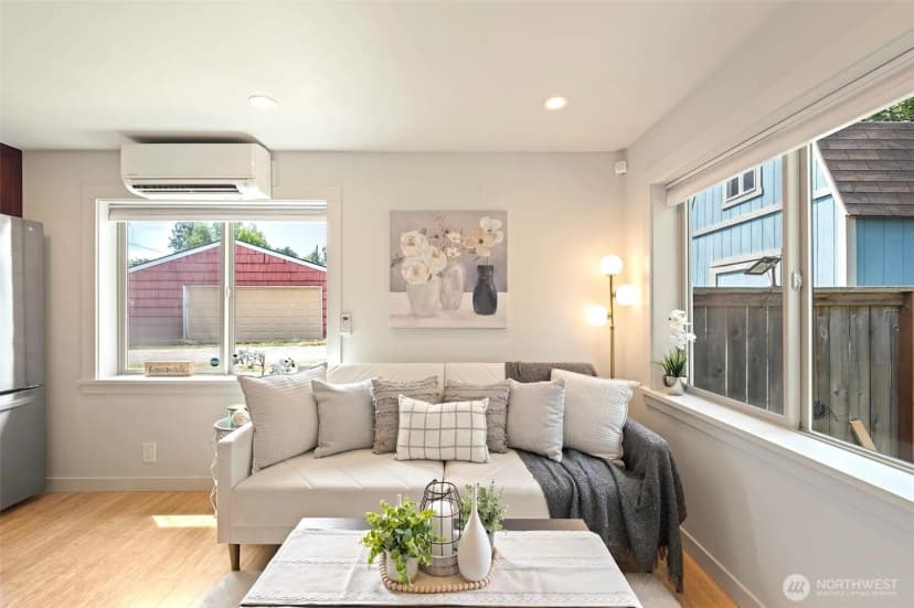 Property photo for 9745 Evanston Avenue N #b, Seattle photo 8