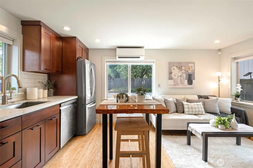 Property photo for 9745 Evanston Avenue N #b, Seattle photo 14