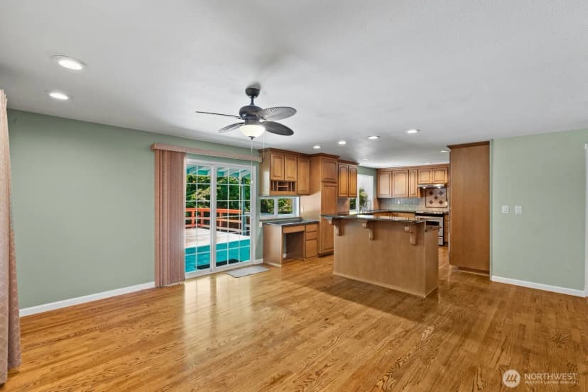 Property photo for 7826 Agate Drive Sw, Lakewood photo 12
