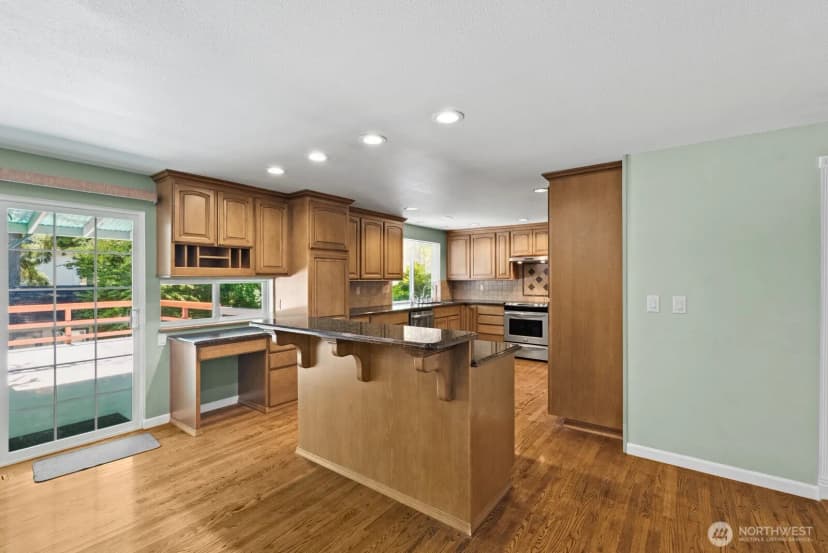 Property photo for 7826 Agate Drive Sw, Lakewood photo 14