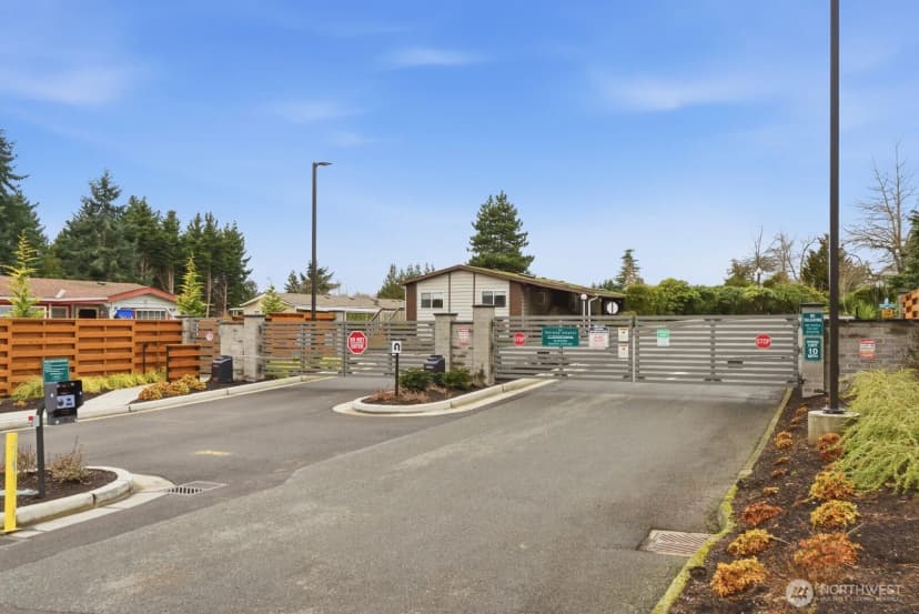 Property photo for 1427 100th Street Sw #8, Everett photo 37