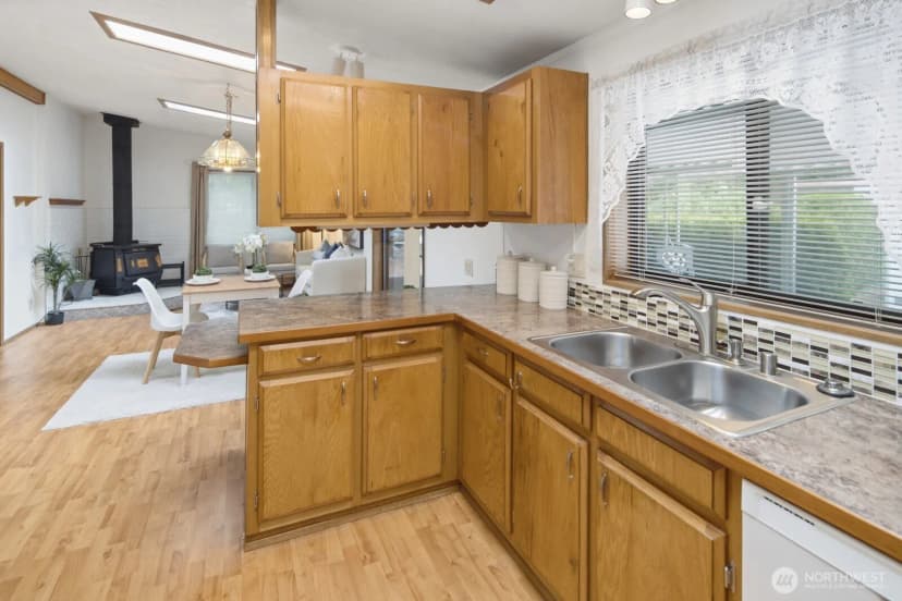Property photo for 1427 100th Street Sw #8, Everett photo 12