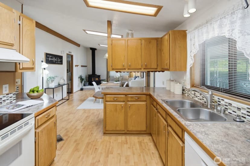 Property photo for 1427 100th Street Sw #8, Everett photo 13