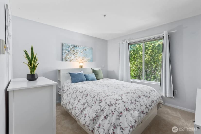 Property photo for 5501 Lakemont Boulevard Se #102, Bellevue photo 15
