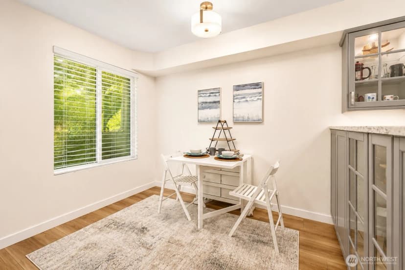 Property photo for 5501 Lakemont Boulevard Se #102, Bellevue photo 6