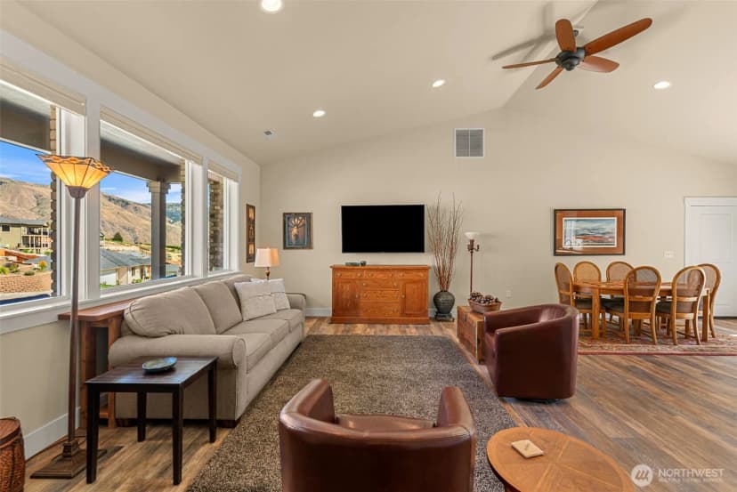 Property photo for 9973 Saska Way, Entiat photo 8