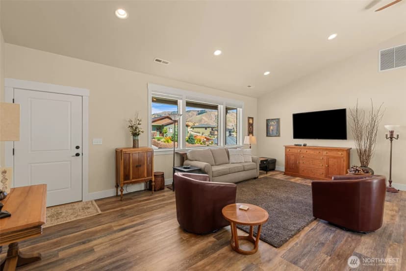 Property photo for 9973 Saska Way, Entiat photo 7