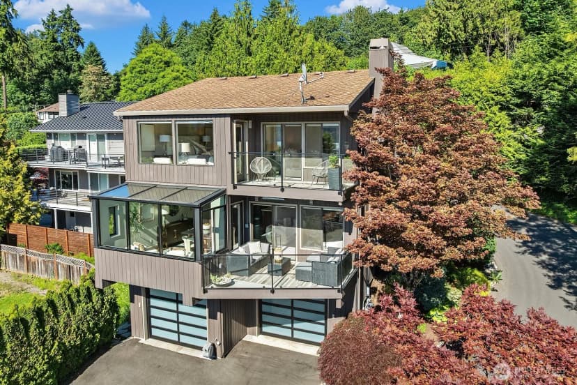 Property photo for 13419 Holmes Point Drive Ne, Kirkland photo 34