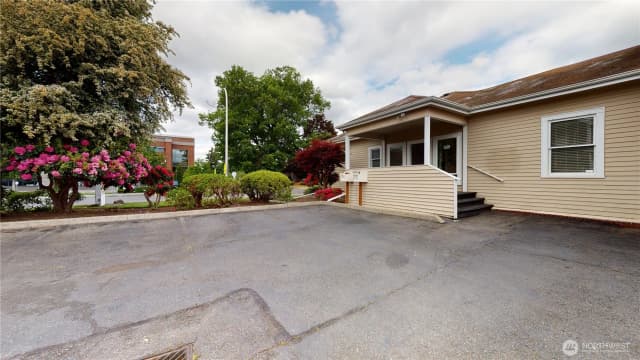 Property photo for 840 E Main St #101, Auburn