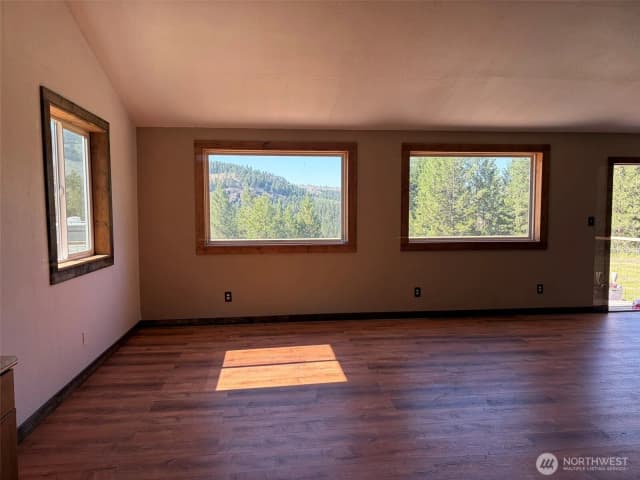 Property photo for 88 Little Bear Road, Republic photo 5
