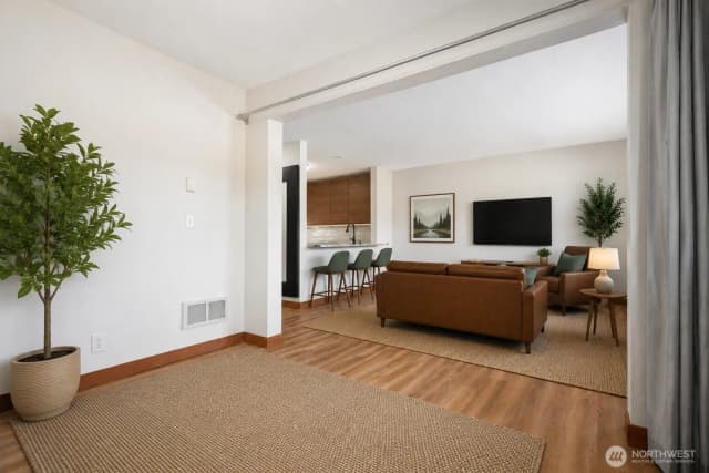 Property photo for 325 Division Street #202, Leavenworth photo 5