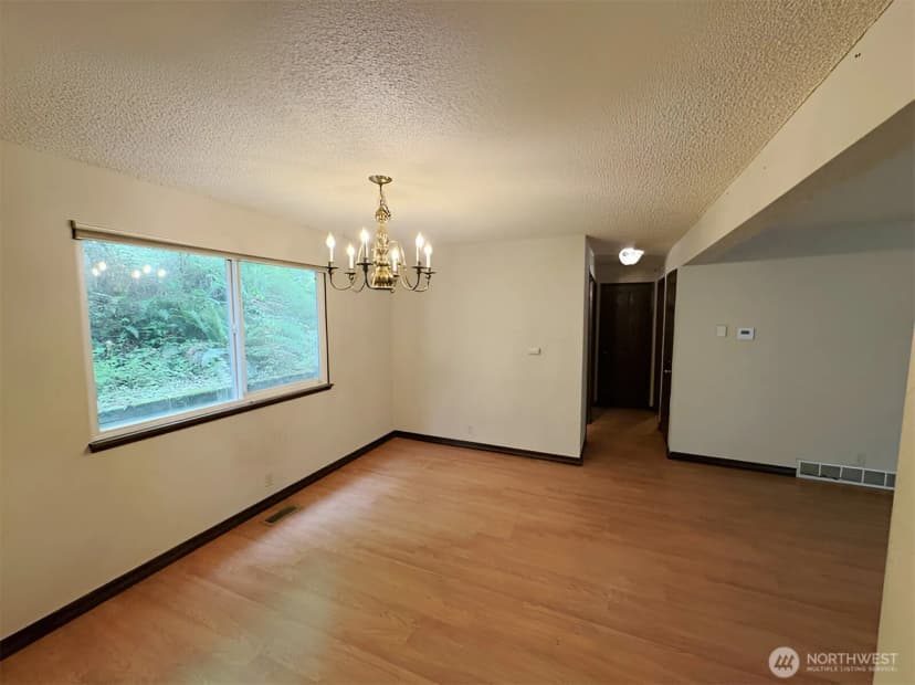Property photo for 24404 Se Mirrormont Boulevard, Issaquah photo 9