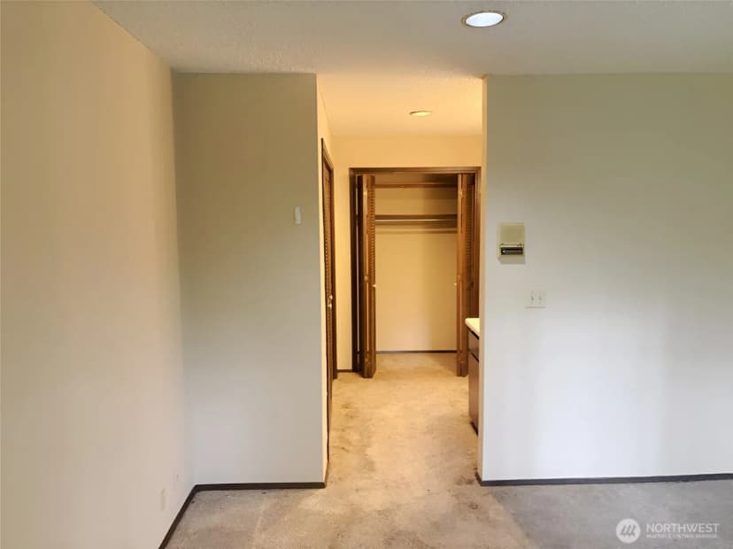 Property photo for 24404 Se Mirrormont Boulevard, Issaquah photo 22