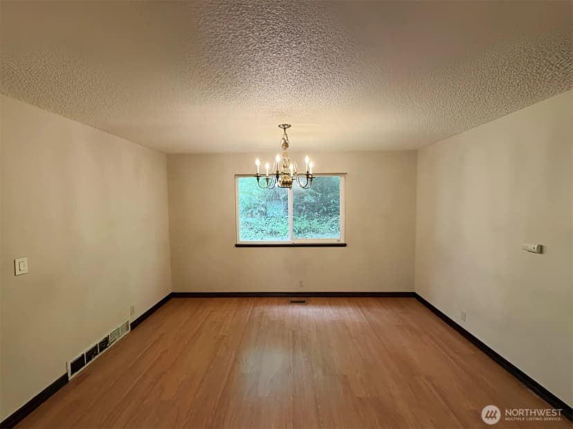 Property photo for 24404 Se Mirrormont Boulevard, Issaquah photo 10