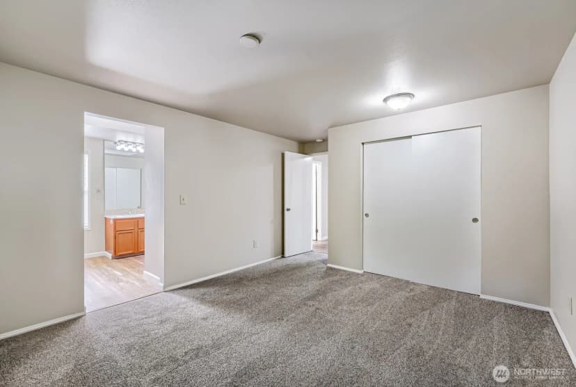 Property photo for 22206 Se 250th Street, Maple Valley photo 9