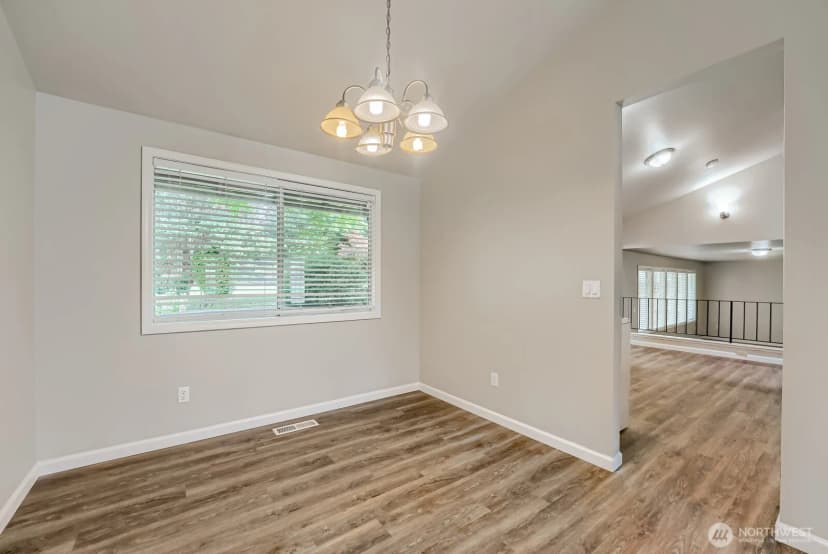 Property photo for 22206 Se 250th Street, Maple Valley photo 5